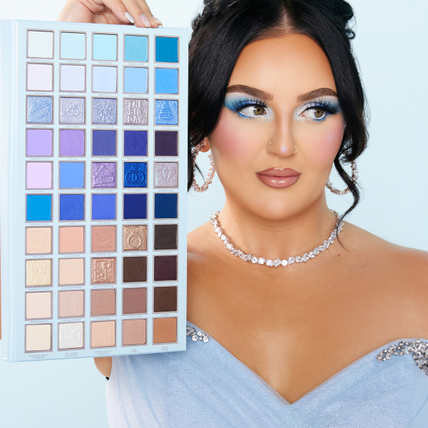 P. Louise x Mikayla - To Have & To Hold In Case You Get Cold Eyeshadow Palette